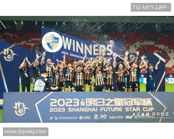 上海排球队的蜕变之路:从传统到现代的全新纪实探索 上海排球队的蜕变之路:从传统到现代的全新纪实探索